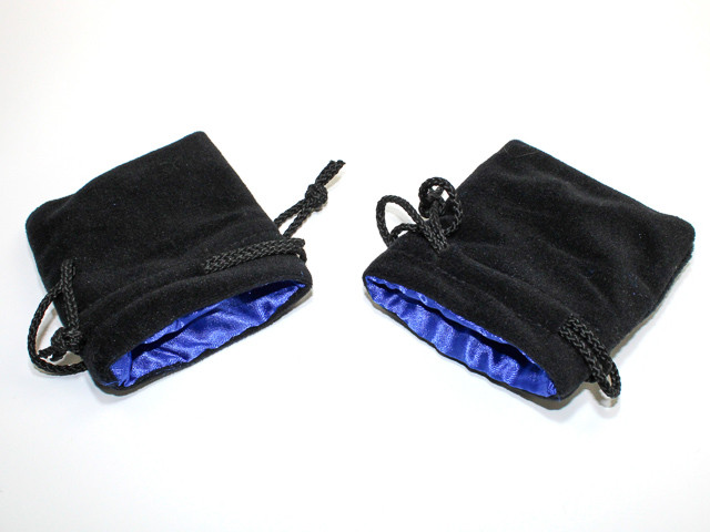Chessex 3.75" X 4" Velvet Bag Black w/blue
